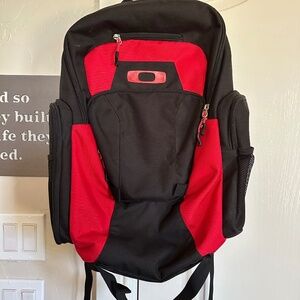 Oakley backpack - like new!!